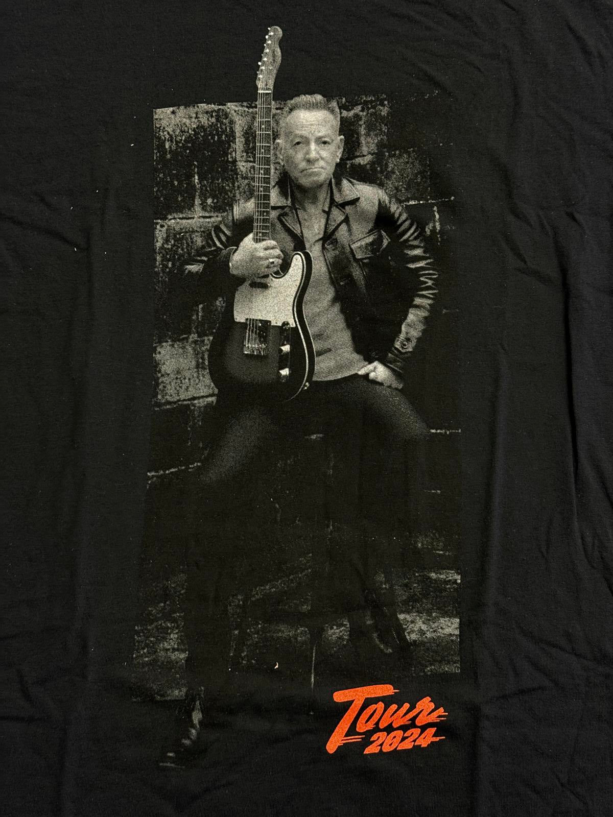 Bruce Springsteen and E Street Band T-shirt On Tour 2024 XL