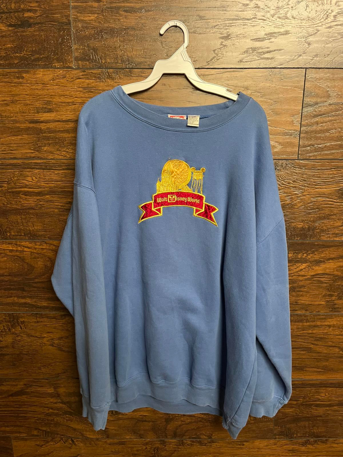 VTG Walt Disney World Epcot Crewneck Mickey Sweatshirt L/XL