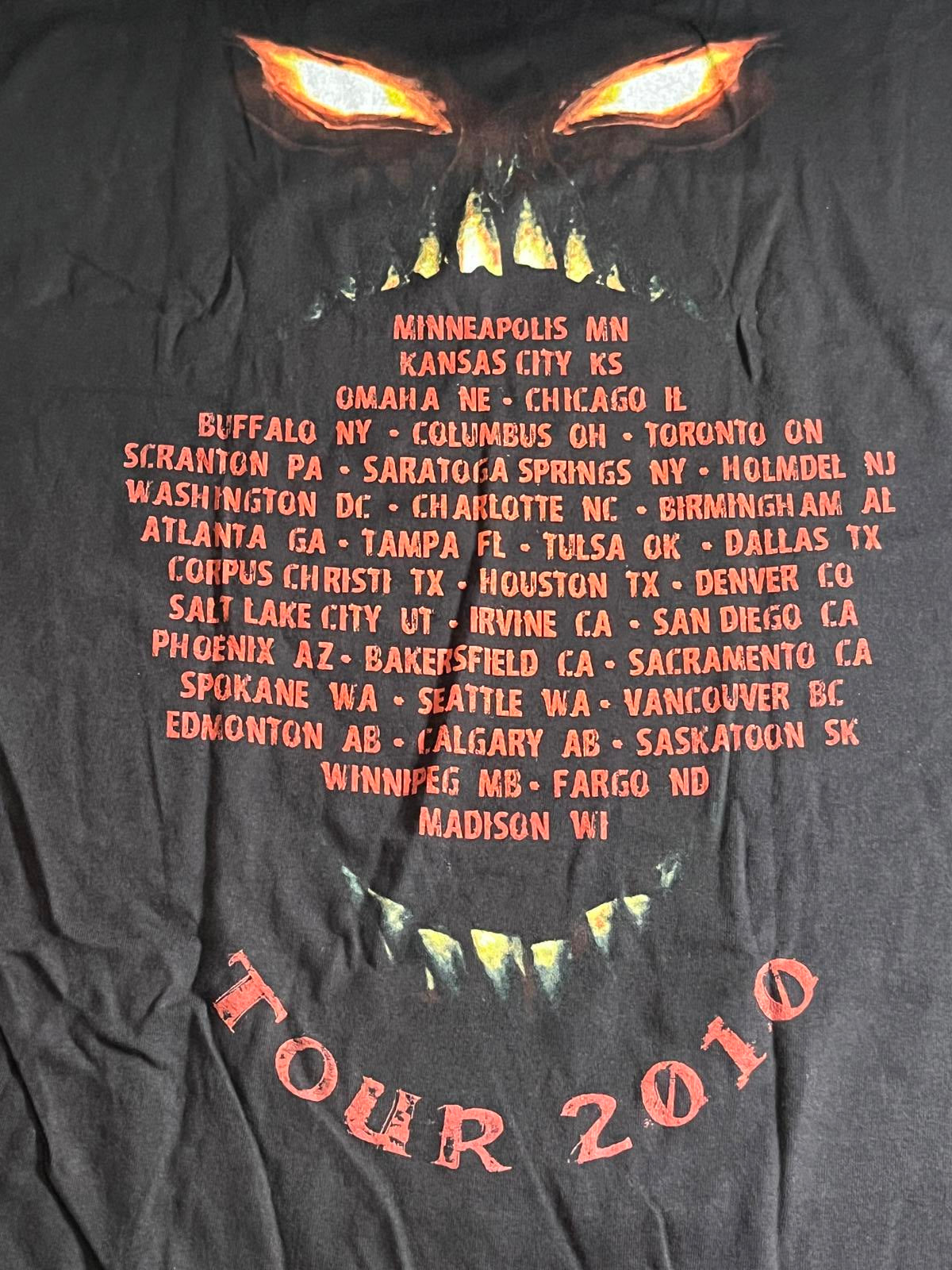 Disturbed T-shirt Asylum Release 2010 Tour Shirt 2XL